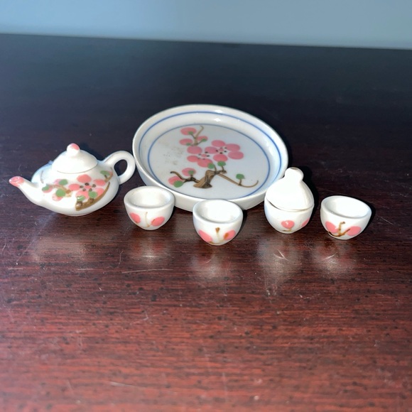 Miniature Mini Tea Set 6 pc Mini Ceramic Tea Set Pink Flower - Picture 1 of 5